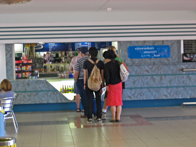 �t�[�h�R�[�g�̂��X