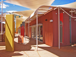 �r�W�^�[�Z���^�[�̓���