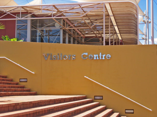 �G�A�[�Y���b�N�E���]�[�g�@�r�W�^�[�Z���^�[�̈ē�