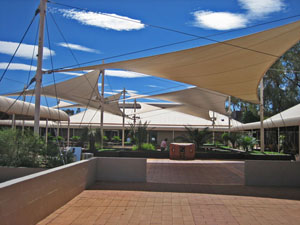 �V���b�s���O�E�Z���^�[�̍L��