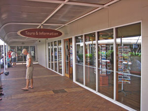 Tour & Information�i�c�A�[�����j�̓���