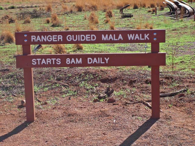 �G�A�[�Y���b�N�i�E�����j�o�R���@�uRANGER GUIDED MALA WALK�v�̕W��