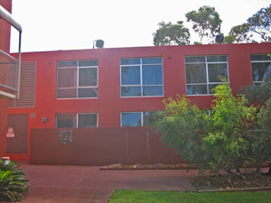 �U�E���X�g�E�L�������E�z�e���̌���