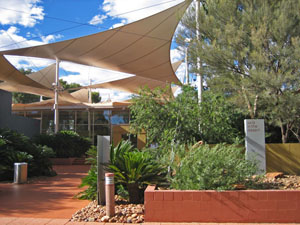 �Z�C���Y�E�C���E�U�E�f�U�[�g�E�z�e���̓��� 1