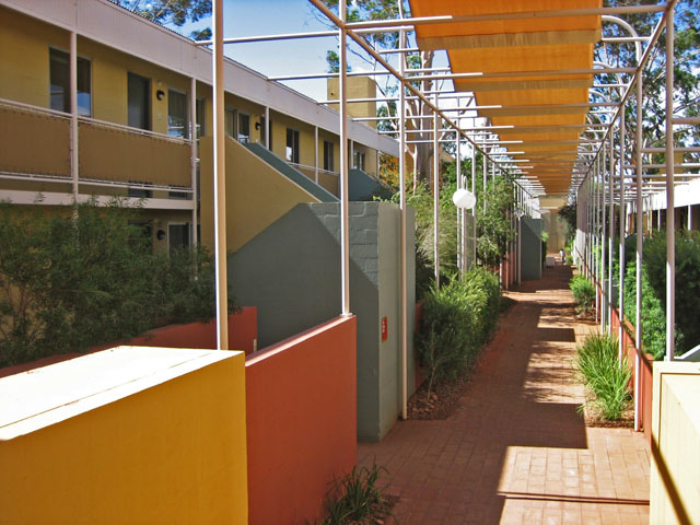 �G�~���E�E�H�[�N�E�A�p�[�g�����g�@����