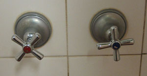 �V�����[�̎֌�