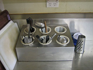 �܂Ȕi���j�A�t�H�[�N��i�C�t�i�E�j