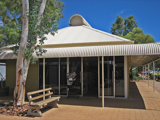 �A�E�g�o�b�N�E�p�C�I�j�A�E�z�e�������b�W�@���y�Y��