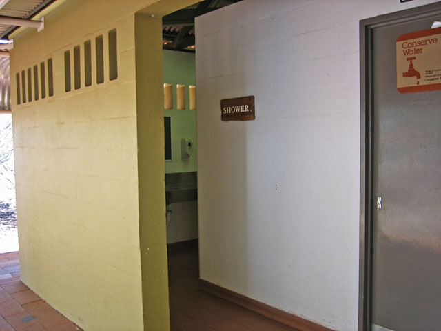 �A�E�g�o�b�N�E�p�C�I�j�A�E�z�e�������b�W�@�V�����[���̓���