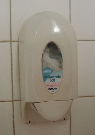 �A�E�g�o�b�N�E�p�C�I�j�A�E�z�e�������b�W�@�V�����[�̃{�f�B�[�\�[�v 1