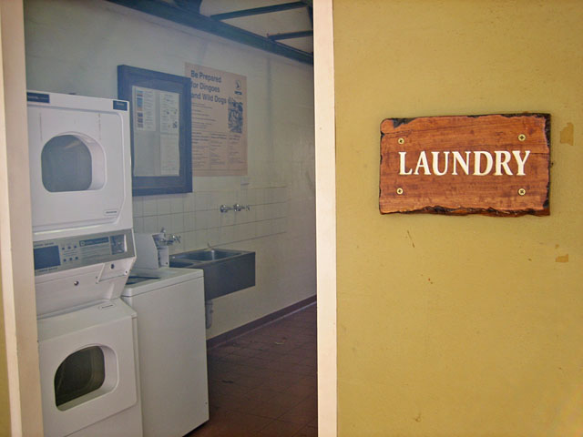 �A�E�g�o�b�N�E�p�C�I�j�A�E�z�e�������b�W�@�����h���[�̓���